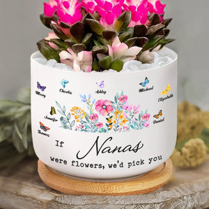 A Garden Of Love Grows In A Granny's Heart - Family Personalized Custom Home Decor Ceramic Plant Pot - Gift For Mom, Grandma