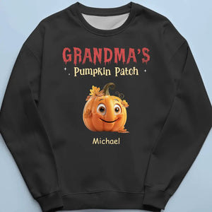 Grandmas Know Just How To Tell Spooky Stories - Family Personalized Custom Unisex T-shirt, Hoodie, Sweatshirt - Halloween Gift For Mom, Grandma